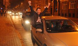 Klaipėdiečiai švenčia Lietuvos krepšininkų pergalę