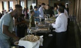 Atšauktos vestuvės tapo puota benamiams