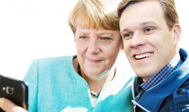 Kaip Angela Merkel pagros, taip patriarcho anūkas pašoks