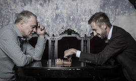 Linas Adomaitis ir Gytis Paškevičius laisvalaikiu mėgsta pasigalynėti šachmatais