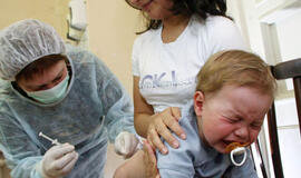 Teismas atmetė tėvo skundą dėl privalomo vaiko skiepijimo