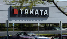 Dėl oro pagalvių skandalo krinta "Takata" akcijų vertė