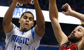 &quot;Raptors&quot; su Jonu Valančiūnu patyrė pirmąją nesėkmę