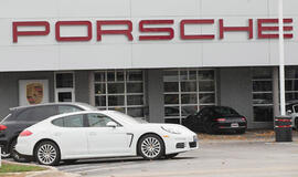 "Volkswagen" skandalas nusmukdė "Porsche" pelną