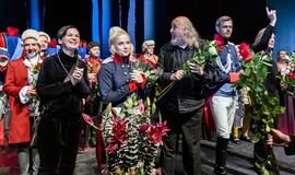 Karalienė Kruizė arba (Pa)degimas be degtukų