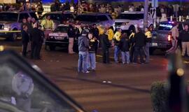Las Vegase automobiliui įvažiavus į minią, vienas žmogus žuvo, 37 buvo sužeisti