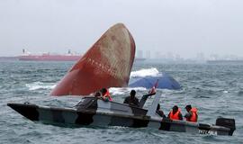 Singapūre susidūrus laivams dingo šeši žmonės
