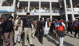 Atsakomybę už išpuolį universitete prisiėmė Pakistano Talibanas