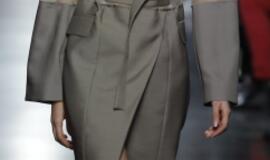 Pavasariui - variacijos apsinuoginimo tema