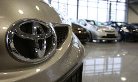"Toyota" išlieka didžiausia automobilių gamintoja pasaulyje