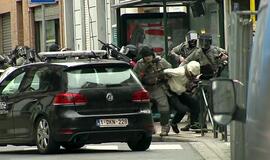 Belgija: Salahas Abdeslamas laikomas požeminėje kameroje