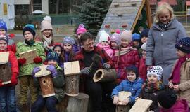 Bendrovės "VAKARŲ MEDIENOS GRUPĖ" inkilų iniciatyva įtraukė ir vaikus