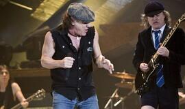 Dėl prastos "AC/DC" vokalisto Brajano Džonsono būklės grupė atidėjo koncertinį turą JAV