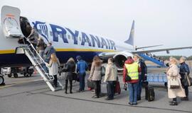 "Ryanair" pradėjo skraidinti iš Palangos į Stanstedą