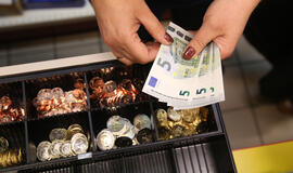 Policija perspėja: pasirodė dar vieno nominalo padirbtų eurų
