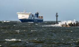 Vasarį uosto krovinių apyvartos kreivė kilo