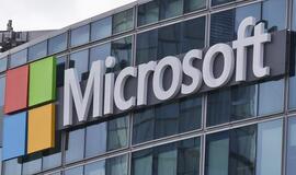 "Microsoft" pajamos smuko, sumažėjus kompiuterių pardavimams