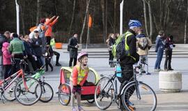 "Gintaro keliu" į Šventąją iškeliavo per 300 žygeivių