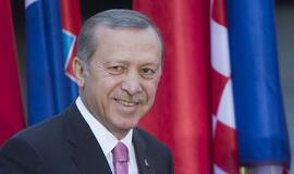 Turkijos prezidentas gina sekuliarizmą Turkijoje