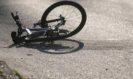 16-metis Obeliuose automobiliu užkliudė dviratininką