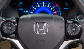 "Honda" atšauks 21 mln. automobilių dėl saugos oro pagalvių defektų