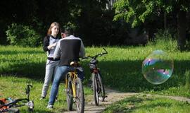 Kaimynų šventės viliojo į kiemą