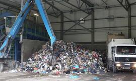 Atliekų rūšiavimo gamykla Dumpiuose vėl veikia
