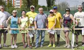 Jubiliejus teniso aikštelėje