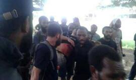 Papua Naujosios Gvinėjos policija šaudė į protestuojančius studentus