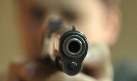 Pardavėja išgąsdino ginkluotus plėšikus