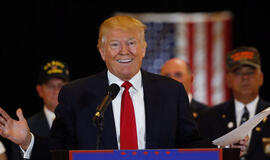 Šiaurės Korėjos redaktorius giria išmintingąjį Donaldą Trampą