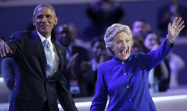 Barakas Obama paragino amerikiečius balsuoti už Hilari Klinton