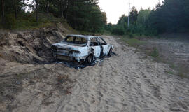 Jauni automobilių vagys, slėpdami įkalčius, pagrobtą turtą padegdavo