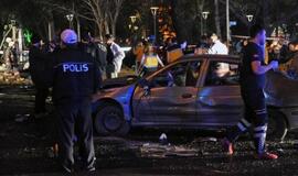 Lietuviai nesišypso? Vakariečiai tuoj taps niūresni nei mes