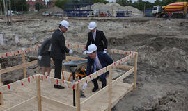 Pasirašyta tyrimų centro finansavimo sutartis