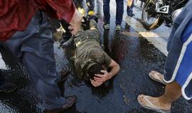 Turkijos premjeras: šalies valdžia po bandymų ją nuversti svarstys galimybę taikyti mirties bausmę