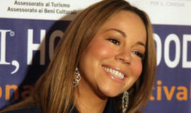 Maraja Keri viskuo dalintis su vyru nenori