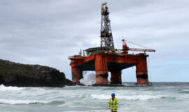 Nafta pinga, nepaisant raginimų sušaukti naują gamintojų susitikimą