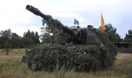 Savaeigių haubicų bandymai