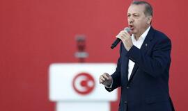 Stambule vykusio masinio mitingo metu prezidentas Redžepas Tajipas Erdoganas pasisakė už mirties bausmės grąžinimą