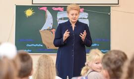 Dalia Grybauskaitė: mokykloje kuriame savo ateitį (garso įrašas)