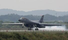 JAV bombonešiai antrą kartą praskrido virš Pietų Korėjos