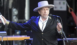 Nobelio literatūros premija skirta Bobui Dylanui