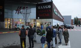 Iš "Akropolio" evakuoti žmonės