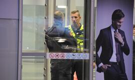 Iš "Akropolio" evakuoti žmonės