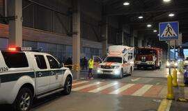 Iš "Akropolio" evakuoti žmonės