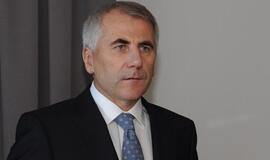 Hillary Rodham Clinton ar Donald Trump?