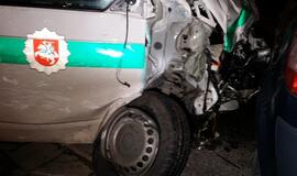 Avarijoje sudaužytas policijos automobilis