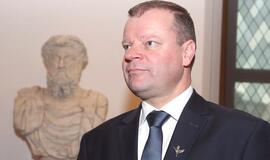 Saulius Skvernelis per oficialius susitikimus žada kalbėti lietuviškai