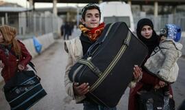 Atnaujinus evakuaciją, iš Rytų Alepo išvyko šimtai žmonių